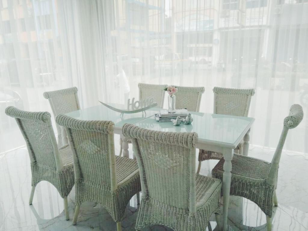 Orion Hotel Batam Экстерьер фото